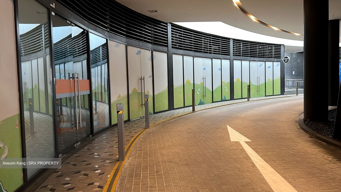 The Venue Shoppes (D13), Retail #628145051